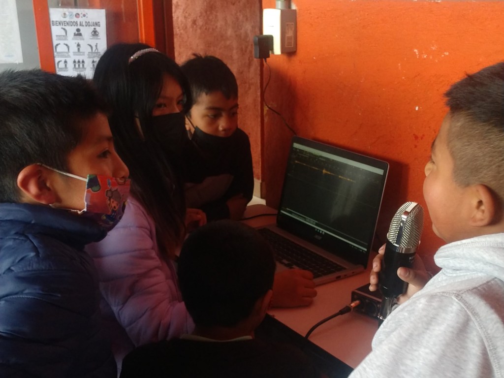 Proyecto Radio Comunitaria Tierra Colorada